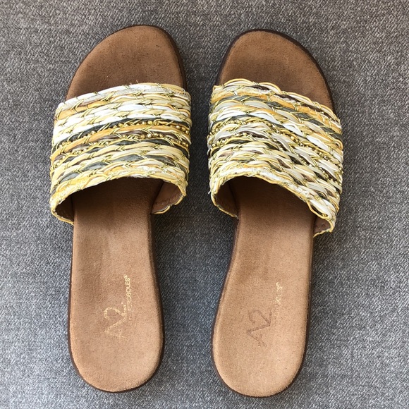 Worn once! - A2 AEROSOLES ‘Say Yes’ Woven Wedge Slide Sandals - Picture 6 of 14